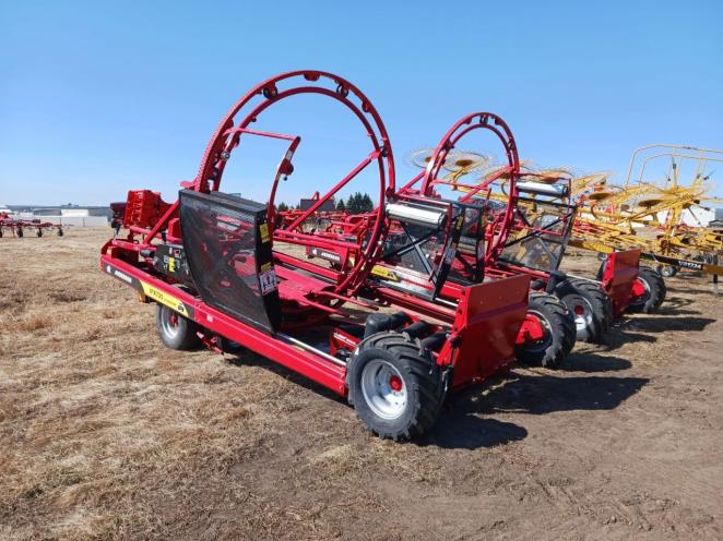 Anderson IFX720 bale wrapper Farm King Combo