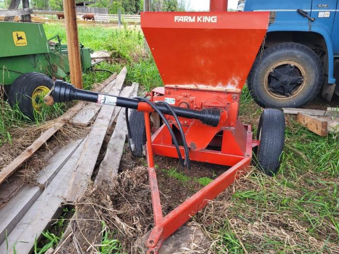 Farm King Y180 Roller Mill